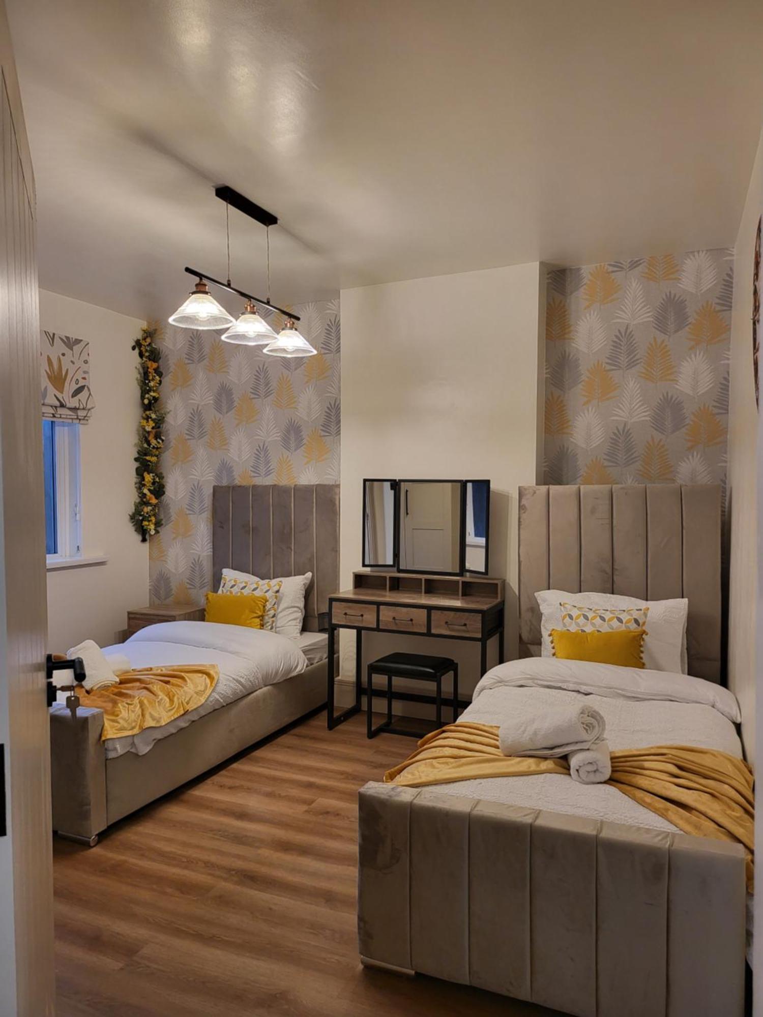 Country Style Modern Self Catering 3 Bedroom Bungalow In Μπλάκπουλ Εξωτερικό φωτογραφία